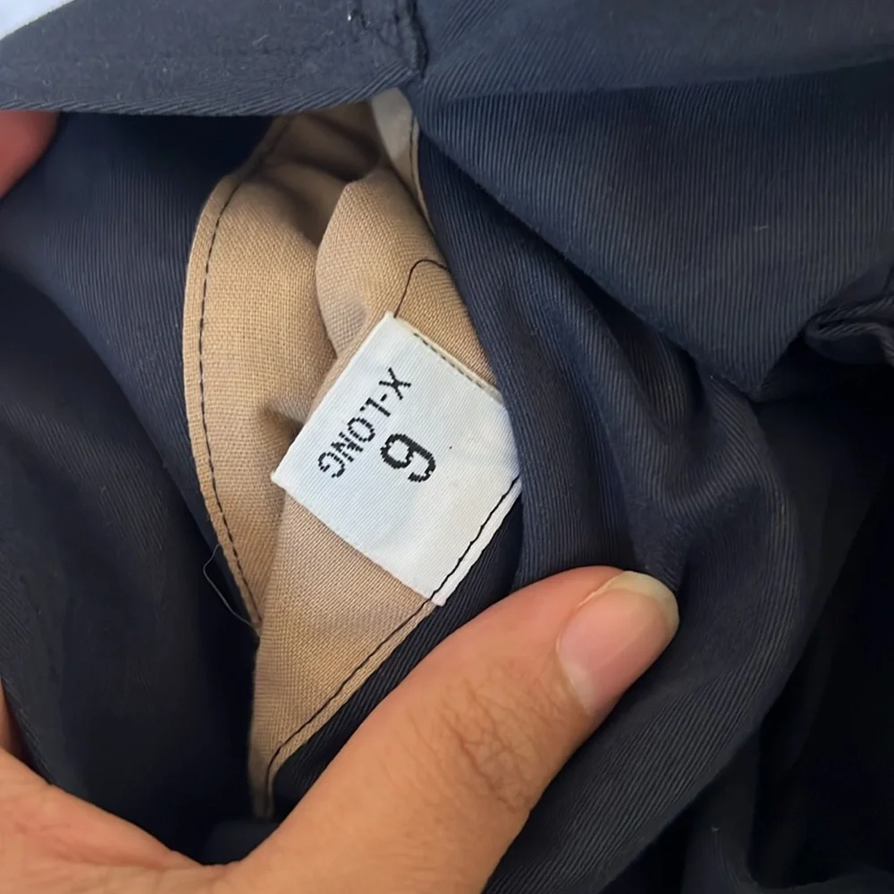 Burberry's Trench Coat Size: S/M Women's - Picture 12 of 12